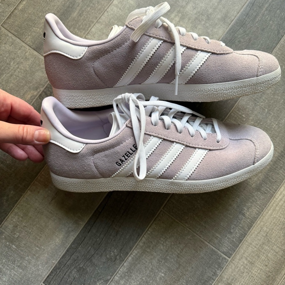 Adidas Women's Lilac Gazelle’s - Picture 4 of 5